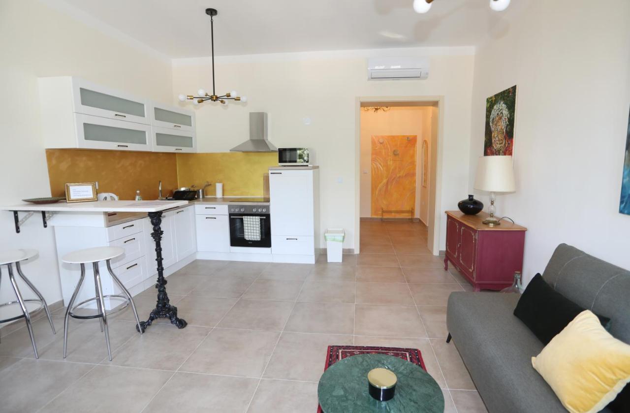 Apartman Kamala Pola Esterno foto