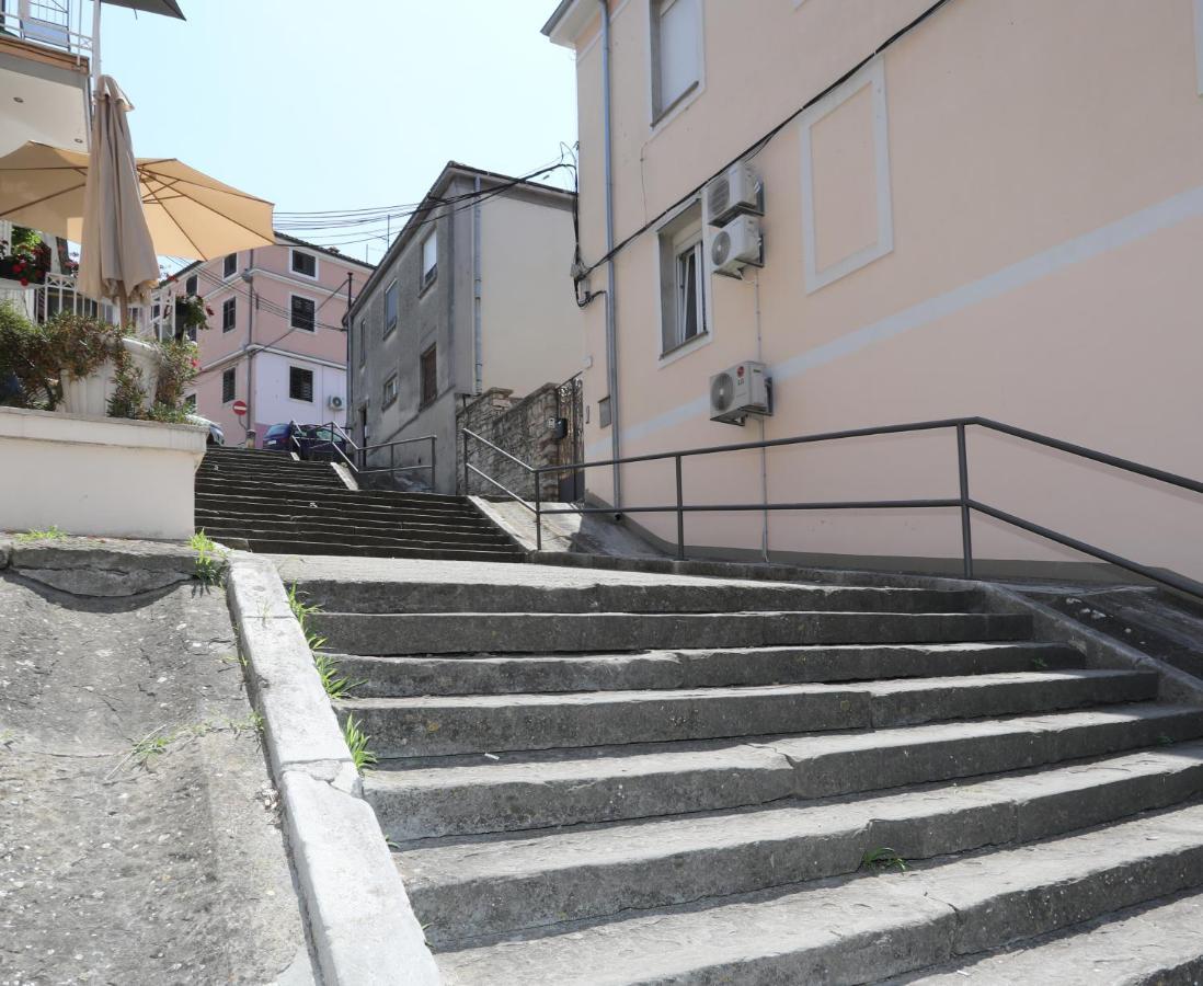 Apartman Kamala Pola Esterno foto